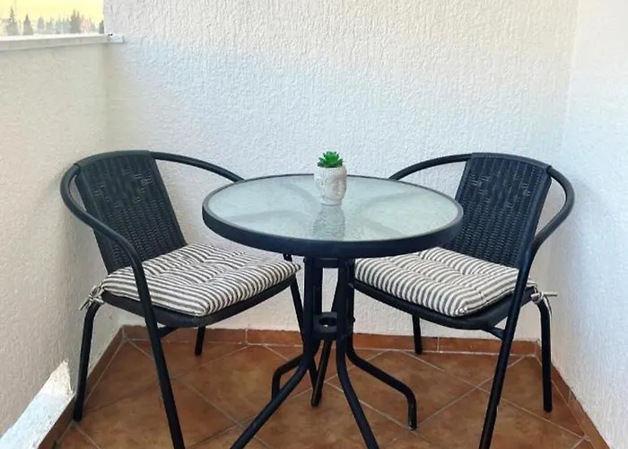 Uzivajte U Mirnom I Elegantnom Smjestaju Daire Podgoriçe